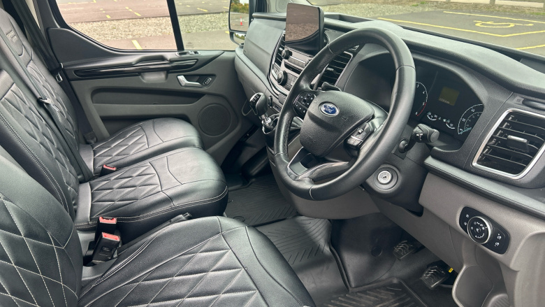 Ford Transit Custom 320 L2 Diesel Fwd 2.0 EcoBlue 130ps Low Roof Limited Van